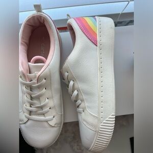 Carter’s stylish White sneakers for girls (age around 8-11 years old)